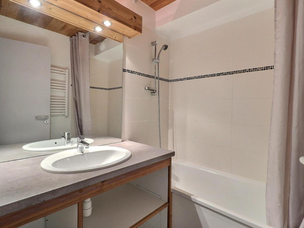 2p Au Coeur Des 3 Vallees, Skis Aux Pieds, Balcon Est, 4 Pers., La Tania - Fr-1-182a-25 *